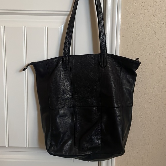 Real leather Black Tote - Picture 2 of 12